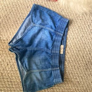 Hollister "vintage" jean shirts SO cute :-)